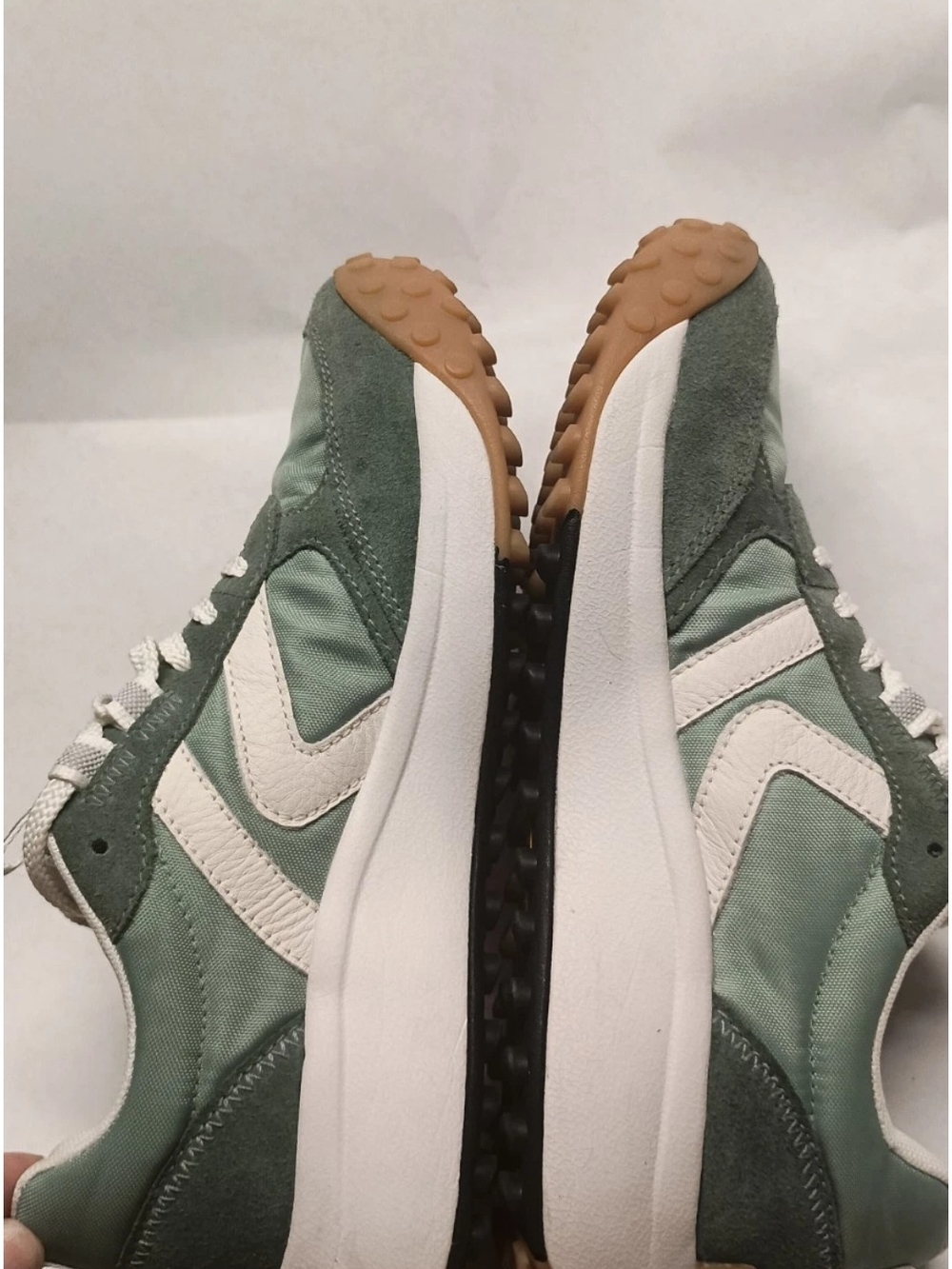 Women's Keen Tennis Shoes- 7.5